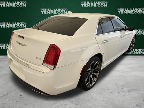 Used 2019 Chrysler 300 Limited image 6