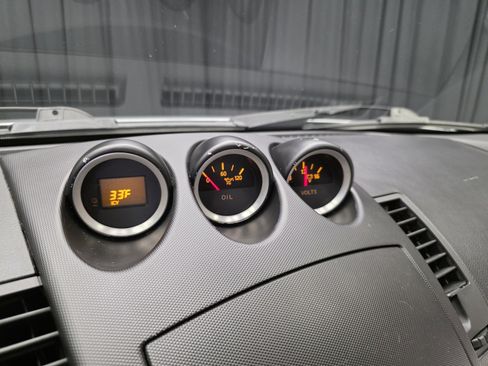 Used 2006 Nissan 350Z Touring w/ (N93) Cargo Convenience Pkg image 21