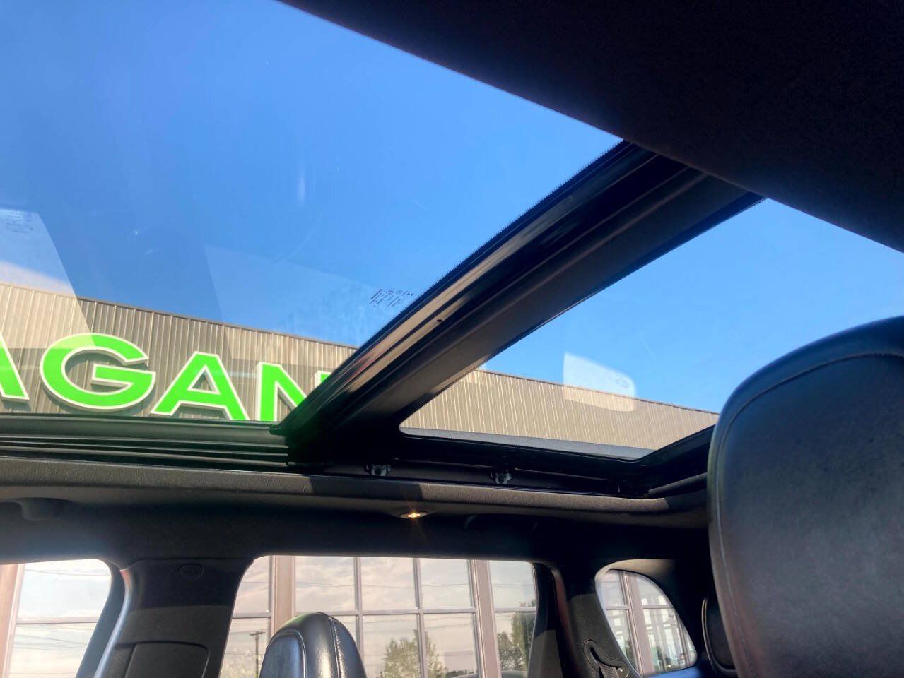 Used 2019 Jeep Cherokee High Altitude AWD/4WD image 23