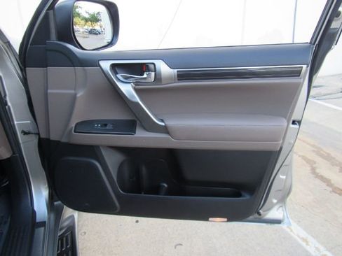 Used 2022 Lexus GX 460 Luxury image 21