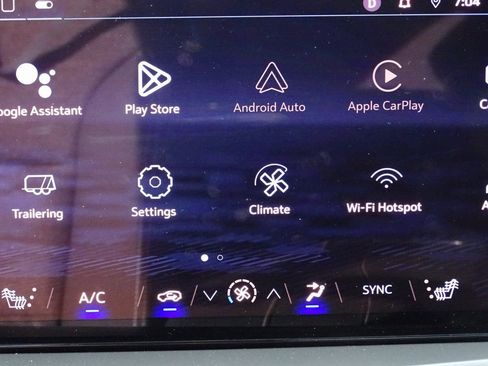 Used 2025 Chevrolet Traverse LT image 25