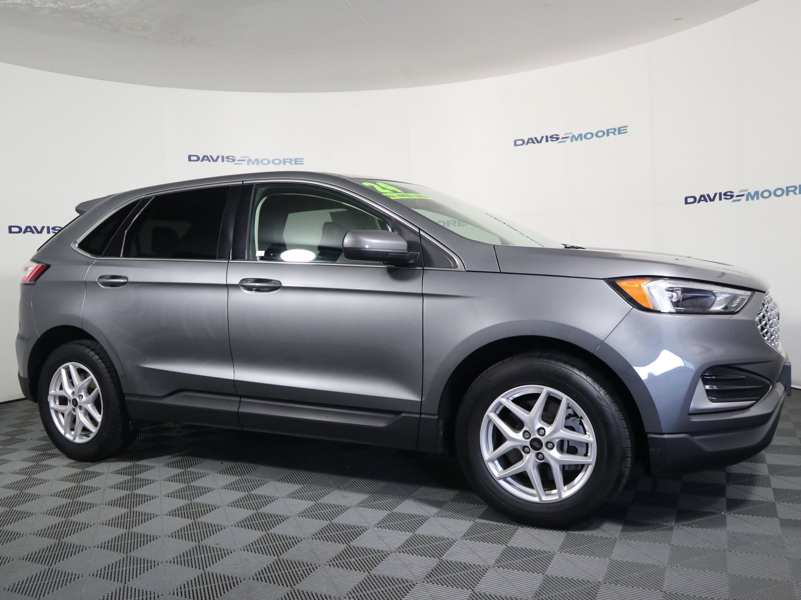 Used 2024 Ford Edge SEL AWD/4WD image 4