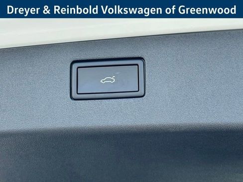 New 2026 Volkswagen Tiguan SE R-Line image 32