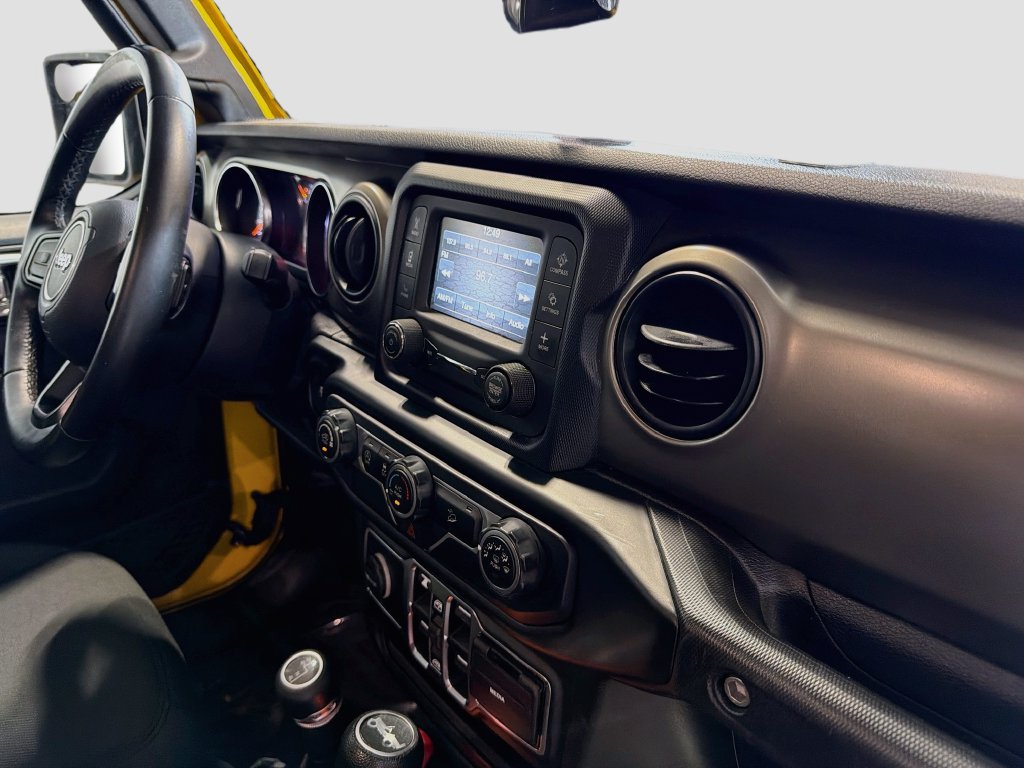 Used 2019 Jeep Wrangler Unlimited Sport S AWD/4WD image 26