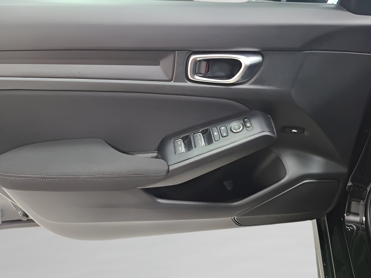 Used 2025 Honda Civic LX image 17
