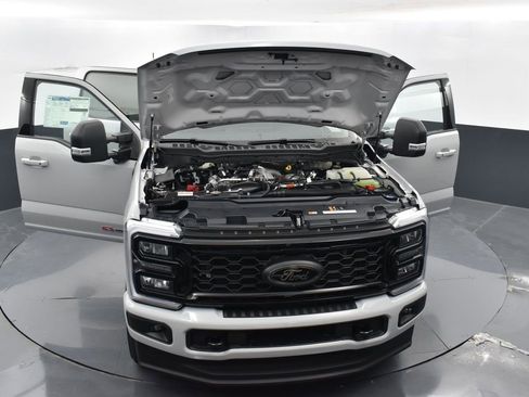 New 2025 Ford F350 XLT w/ Black Appearance Package image 38