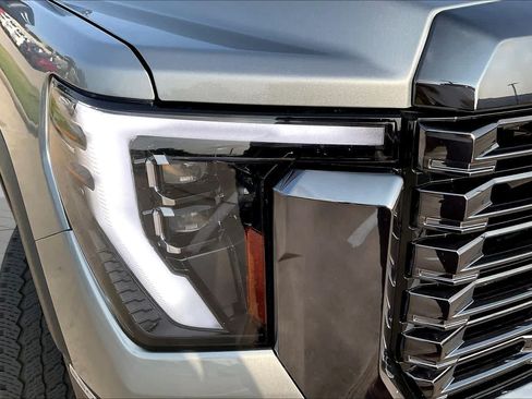 Used 2024 GMC Sierra 2500 Denali Ultimate AWD/4WD image 53