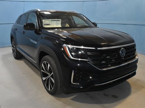 New 2026 Volkswagen Atlas Cross Sport SEL Premium R-Line image 1