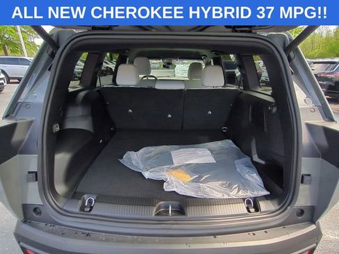 New 2026 Jeep Cherokee Limited AWD/4WD image 35