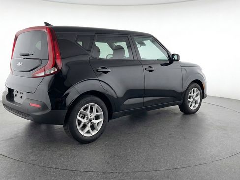 Used 2025 Kia Soul LX w/ LX Technology Package image 9