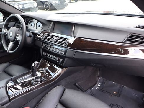 Used 2014 BMW 550i xDrive Sedan AWD/4WD image 18