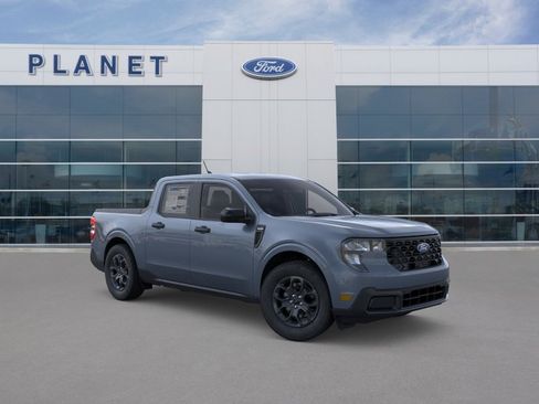 New 2026 Ford Maverick XLT w/ XLT Luxury Package FWD image 9