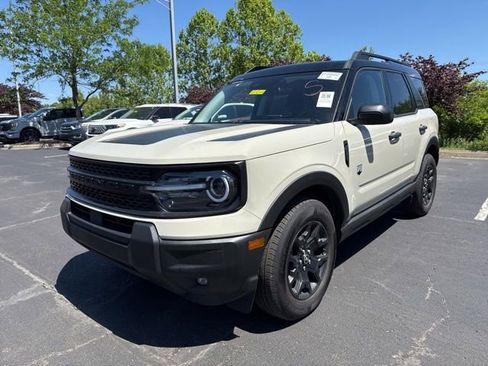 Used 2025 Ford Bronco Sport Big Bend w/ Convenience Package AWD/4WD image 3