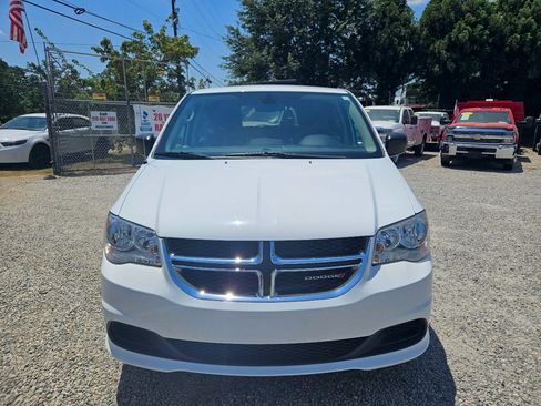 Used 2019 Dodge Grand Caravan SE FWD image 8