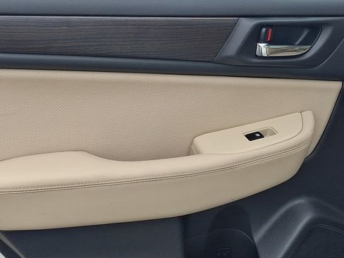 Used 2016 Subaru Legacy 2.5i Limited image 12