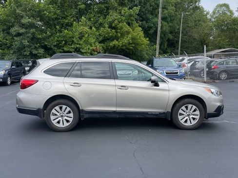 Used 2017 Subaru Outback 2.5i Premium AWD/4WD image 14