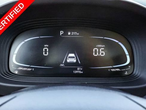 Certified 2024 Hyundai Venue SE FWD image 25