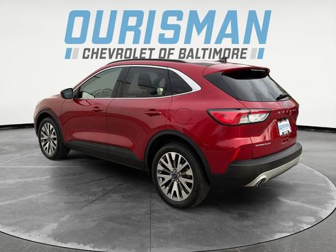 Used 2021 Ford Escape Titanium image 4