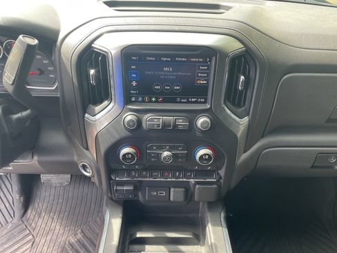 Used 2020 Chevrolet Silverado 1500 RST AWD/4WD image 26