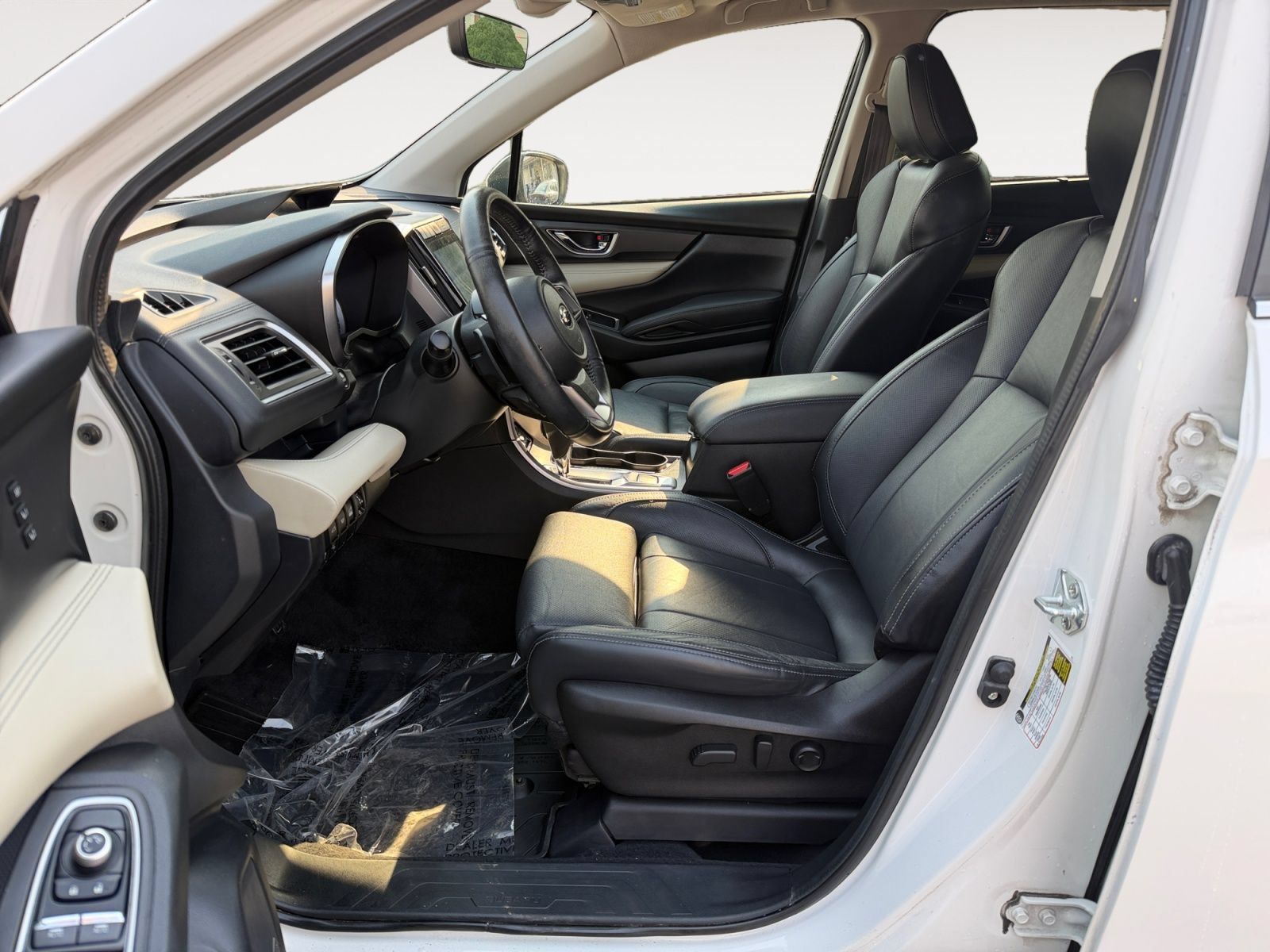 Used 2022 Subaru Ascent Limited w/ Technology Package AWD/4WD image 9