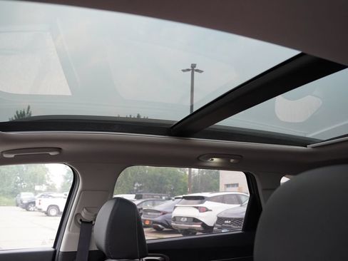 Certified 2023 Kia Sorento S w/ Panoramic Sunroof Package AWD/4WD image 5
