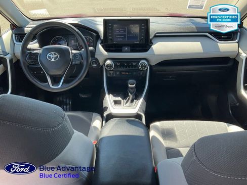 Used 2022 Toyota RAV4 XLE w/ Convenience Package AWD/4WD image 3