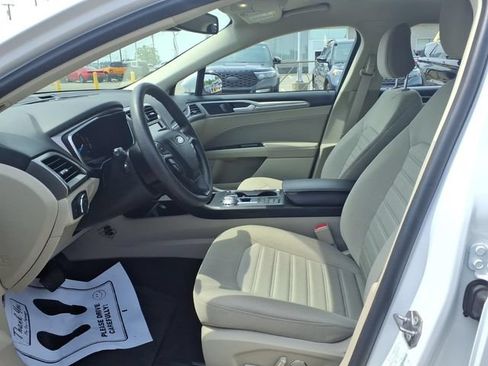 Certified 2020 Ford Fusion SE FWD image 12