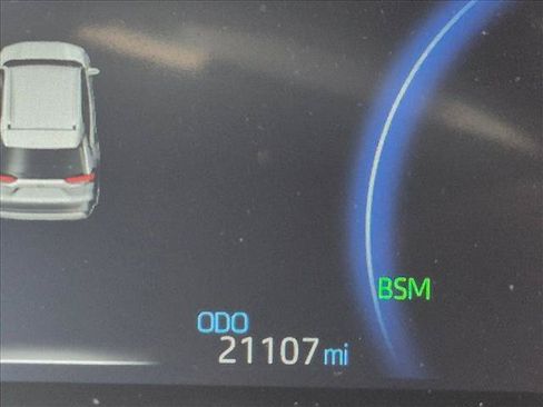Used 2023 Toyota RAV4 XSE AWD/4WD image 10