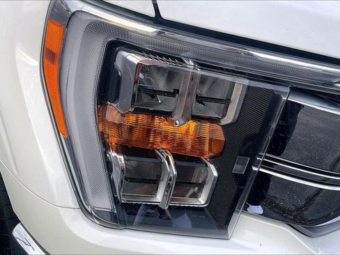 Used 2022 Ford F150 Lariat w/ Max Trailer Tow Package image 23