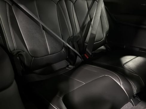 Used 2024 Jeep Grand Cherokee L Limited w/ Black Appearance Package AWD/4WD image 16