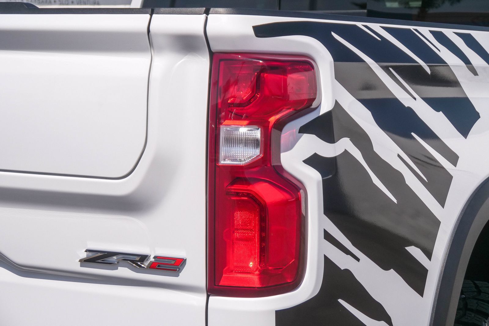 Used 2025 Chevrolet Silverado 1500 ZR2 w/ Technology Package AWD/4WD image 10