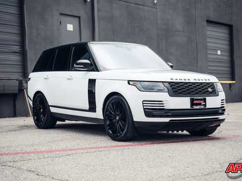 Used 2018 Land Rover Range Rover HSE image 32