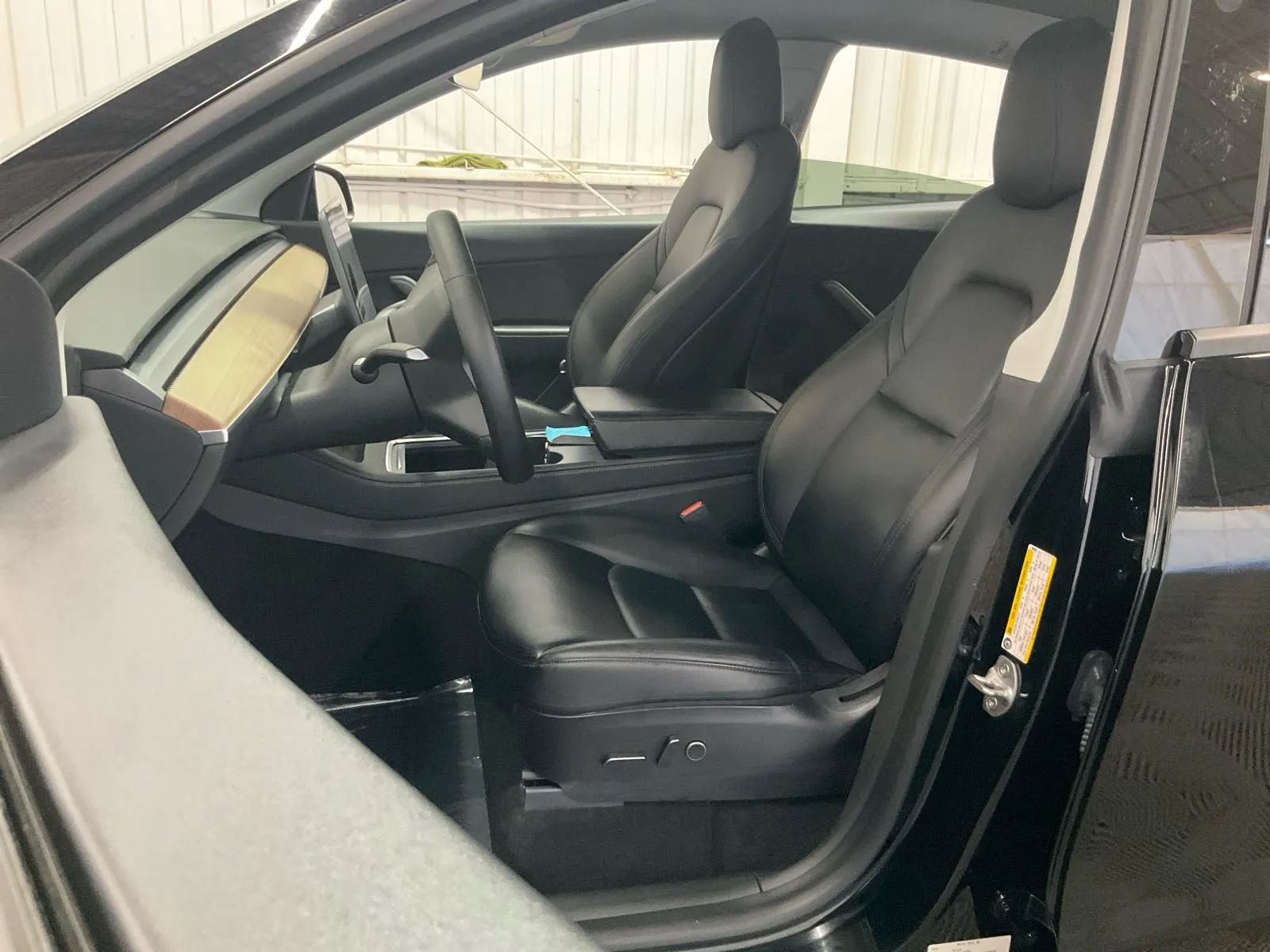 Used 2022 Tesla Model Y Performance AWD/4WD image 4