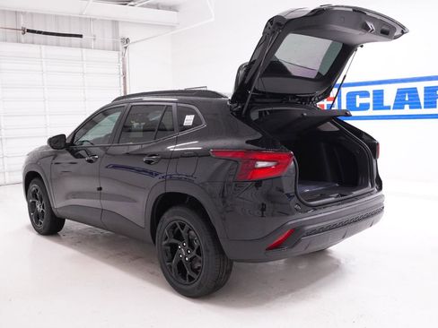 New 2026 Chevrolet Trax LT w/ Driver Confidence Package image 5