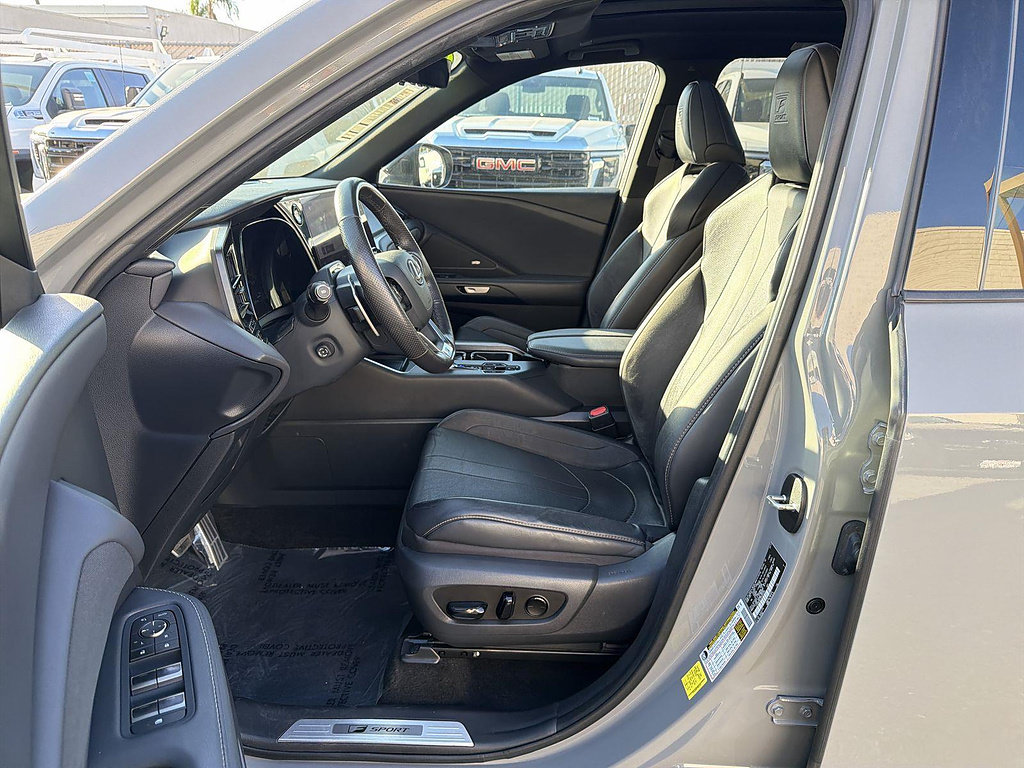 Used 2024 Lexus TX 500h AWD w/ Technology Package image 19