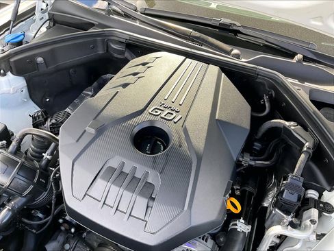 Used 2023 Genesis G70 2.0T w/ Sport Prestige Package image 33