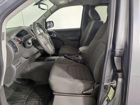 Used 2019 Nissan Frontier SV w/ Value Truck Package AWD/4WD image 12
