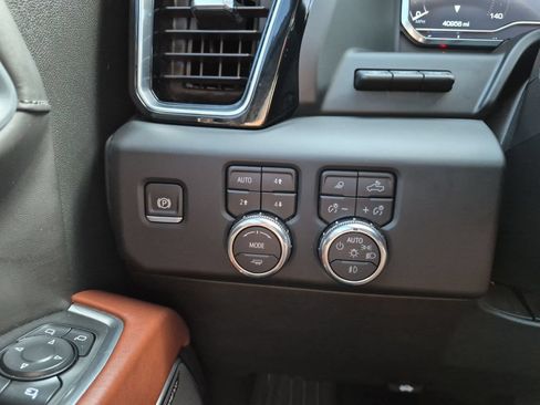 Certified 2024 GMC Sierra 1500 Denali Ultimate AWD/4WD image 18