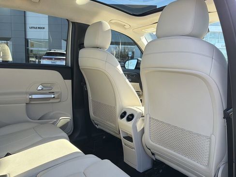 Used 2021 Mercedes-Benz GLB 250 GLB 250 image 24