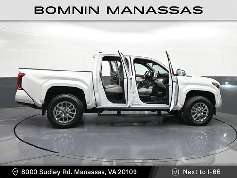Used 2026 Toyota Tacoma Limited AWD/4WD image 42
