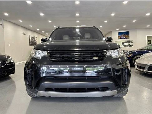Used 2017 Land Rover Discovery SE AWD/4WD image 2