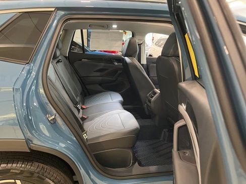 New 2026 Volkswagen Tiguan SE image 10