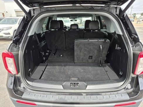 Used 2024 Ford Explorer XLT w/ Equipment Group 202A image 10