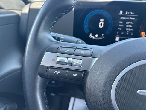 Used 2025 Hyundai Kona SEL FWD image 25