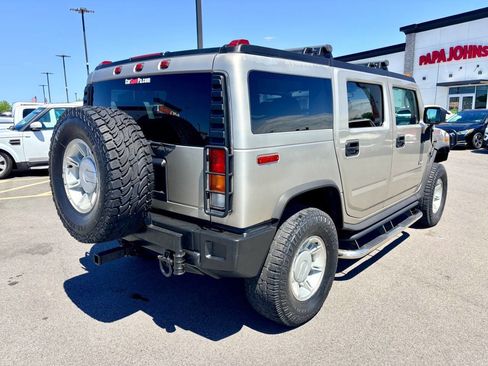 Used 2004 HUMMER H2 w/ Preferred Equipment Group AWD/4WD image 6