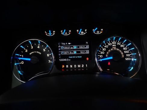 Used 2014 Ford F150 XLT w/ Equipment Group 302A Luxury AWD/4WD image 24