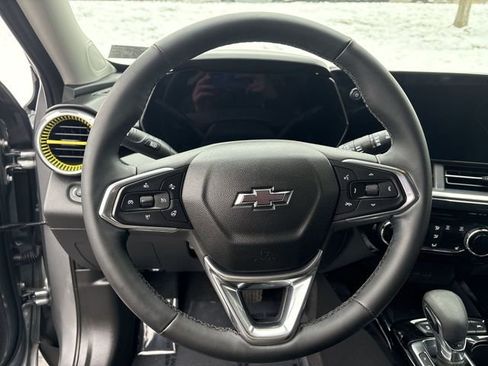 Certified 2024 Chevrolet Trax ACTIV w/ Sunroof Package image 16