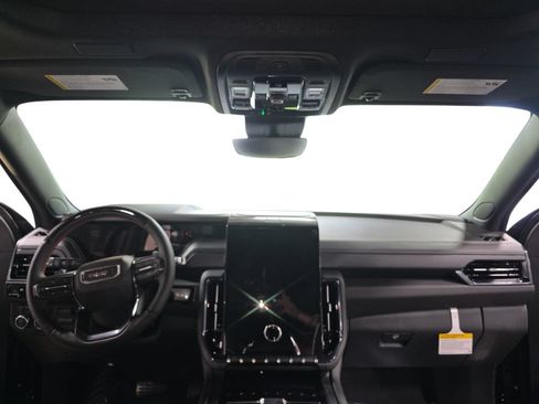 New 2026 GMC Yukon AT4 Ultimate AWD/4WD image 9