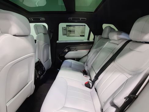 New 2026 Land Rover Range Rover Sport SE AWD/4WD image 6