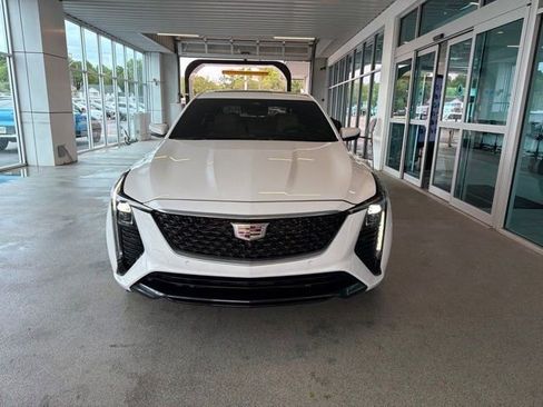 Used 2025 Cadillac CT5 Premium Luxury RWD image 2